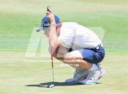 Thumbnail 2 in AIA Division III Championship photogallery.