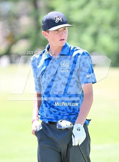 Thumbnail 2 in AIA Division III Championship photogallery.