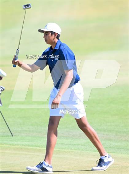 Thumbnail 1 in AIA Division III Championship photogallery.