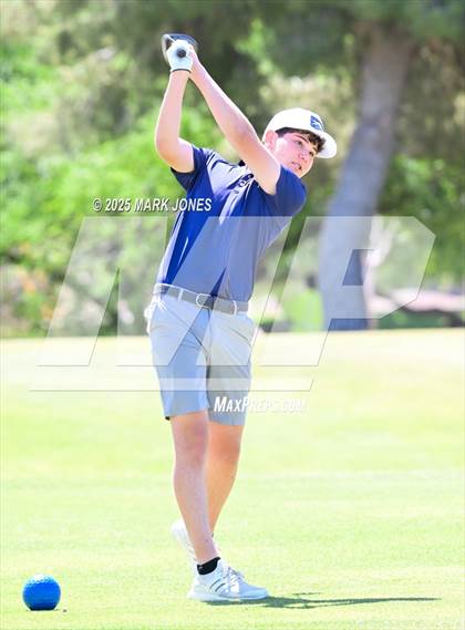 Thumbnail 3 in AIA Division III Championship photogallery.