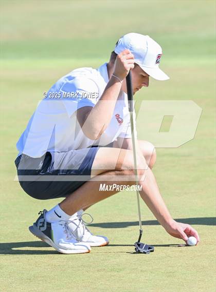 Thumbnail 2 in AIA Division III Championship photogallery.