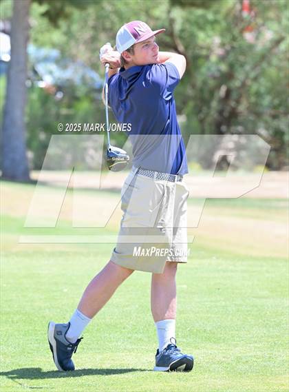 Thumbnail 3 in AIA Division III Championship photogallery.