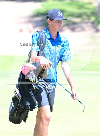 Thumbnail 3 in AIA Division III Championship photogallery.