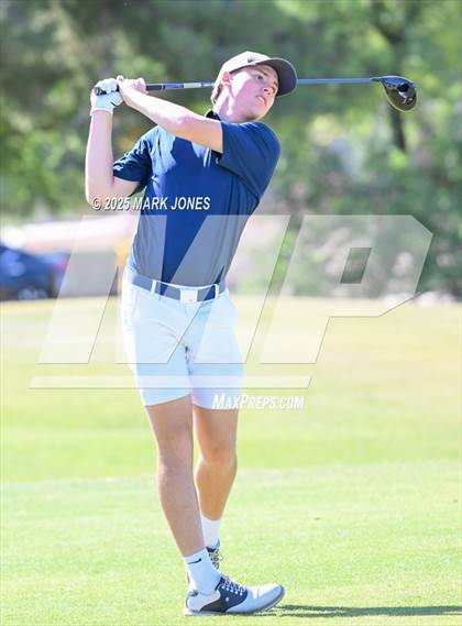 Thumbnail 3 in AIA Division III Championship photogallery.