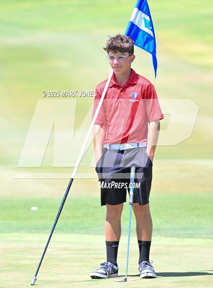 Thumbnail 3 in AIA Division III Championship photogallery.