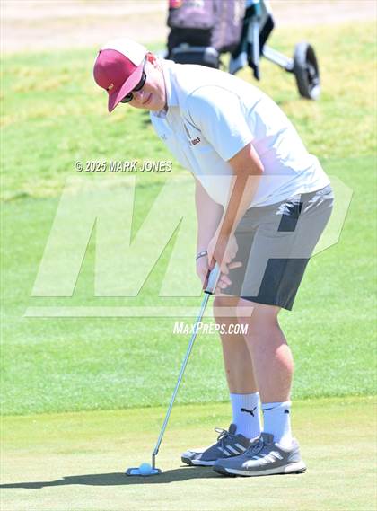Thumbnail 2 in AIA Division III Championship photogallery.