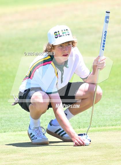 Thumbnail 3 in AIA Division III Championship photogallery.