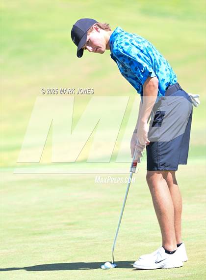 Thumbnail 3 in AIA Division III Championship photogallery.
