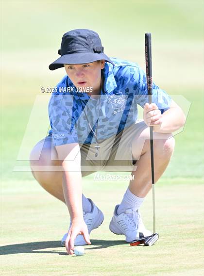 Thumbnail 2 in AIA Division III Championship photogallery.