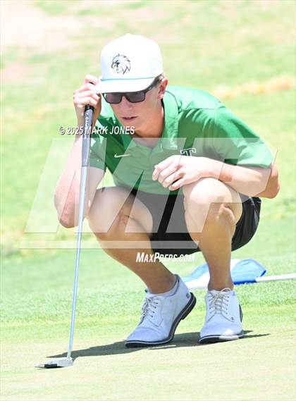 Thumbnail 2 in AIA Division III Championship photogallery.