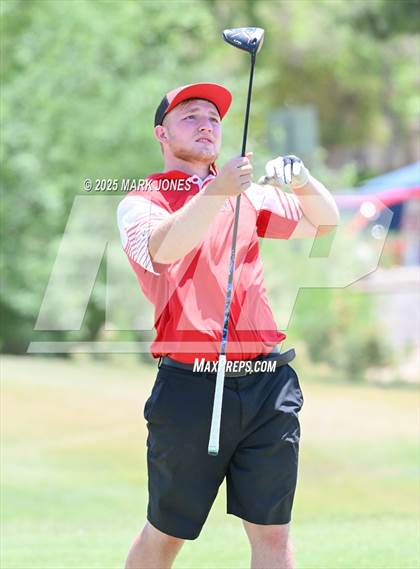 Thumbnail 2 in AIA Division III Championship photogallery.