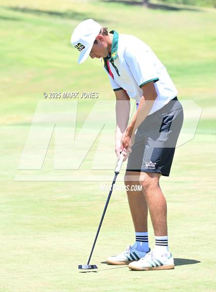 Thumbnail 2 in AIA Division III Championship photogallery.