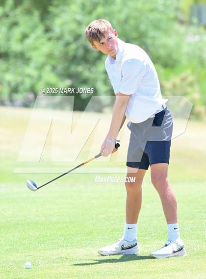 Thumbnail 3 in AIA Division III Championship photogallery.