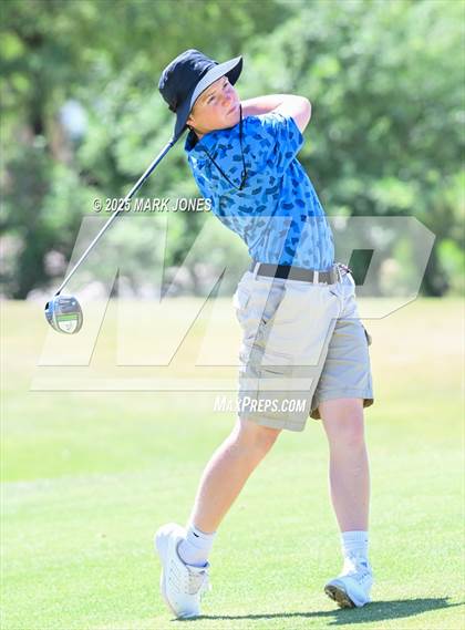 Thumbnail 2 in AIA Division III Championship photogallery.