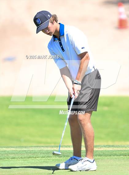 Thumbnail 1 in AIA Division III Championship photogallery.