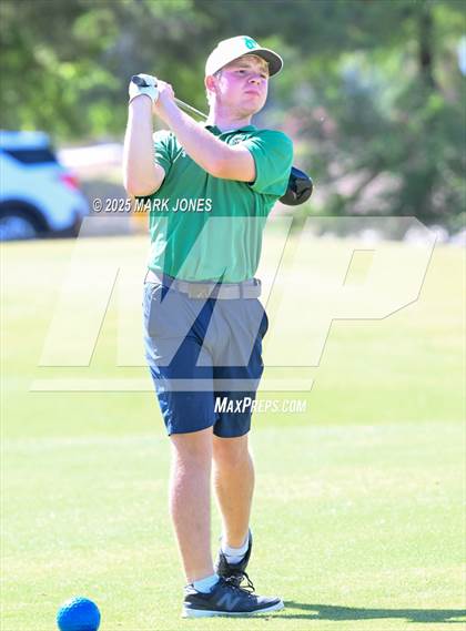 Thumbnail 3 in AIA Division III Championship photogallery.