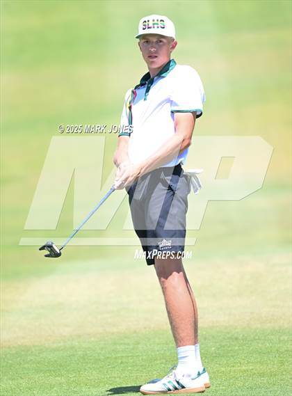 Thumbnail 1 in AIA Division III Championship photogallery.