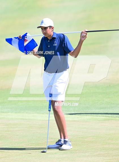 Thumbnail 2 in AIA Division III Championship photogallery.