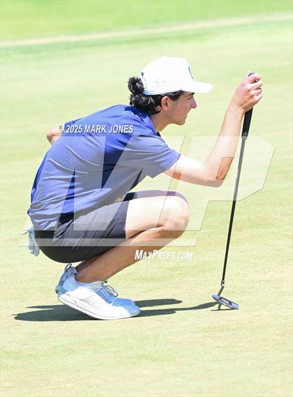 Thumbnail 1 in AIA Division III Championship photogallery.