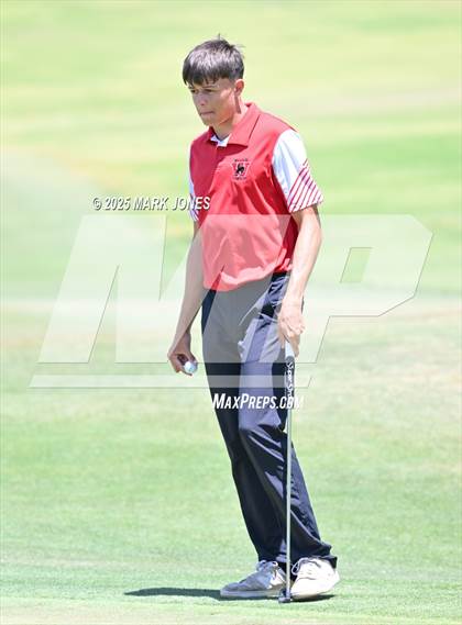 Thumbnail 2 in AIA Division III Championship photogallery.