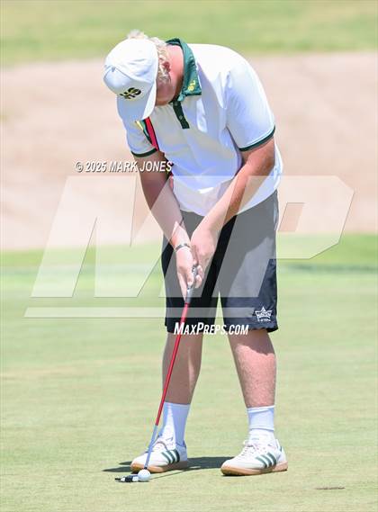 Thumbnail 1 in AIA Division III Championship photogallery.