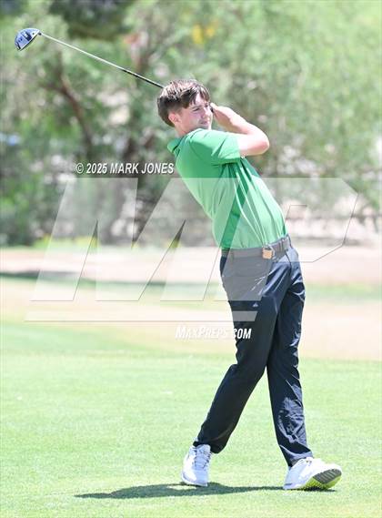 Thumbnail 2 in AIA Division III Championship photogallery.