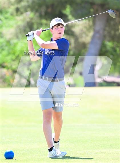 Thumbnail 1 in AIA Division III Championship photogallery.