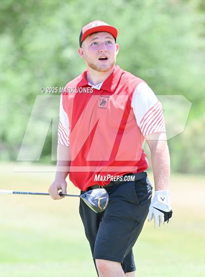 Thumbnail 1 in AIA Division III Championship photogallery.