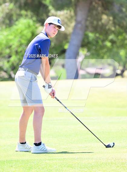 Thumbnail 2 in AIA Division III Championship photogallery.
