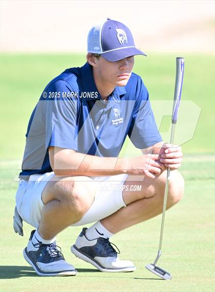 Thumbnail 1 in AIA Division III Championship photogallery.