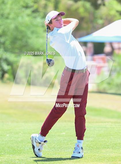 Thumbnail 3 in AIA Division III Championship photogallery.