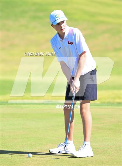 Thumbnail 2 in AIA Division III Championship photogallery.