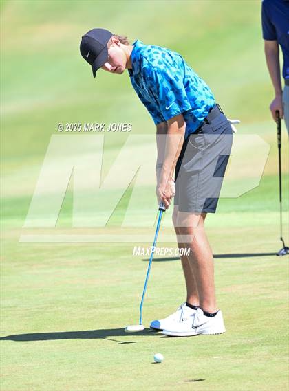 Thumbnail 1 in AIA Division III Championship photogallery.