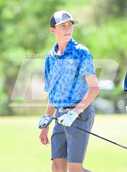 Thumbnail 2 in AIA Division III Championship photogallery.