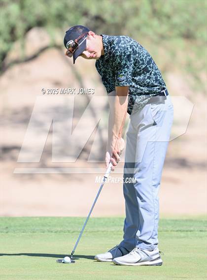 Thumbnail 2 in AIA Division III Championship photogallery.