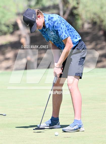 Thumbnail 3 in AIA Division III Championship photogallery.
