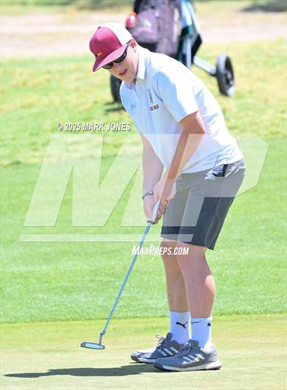 Thumbnail 1 in AIA Division III Championship photogallery.