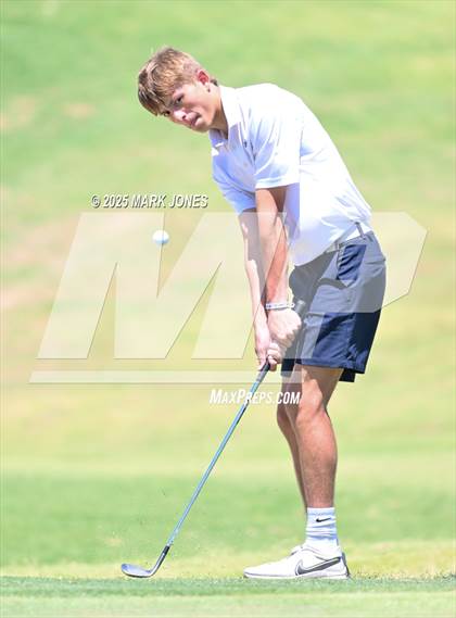 Thumbnail 3 in AIA Division III Championship photogallery.