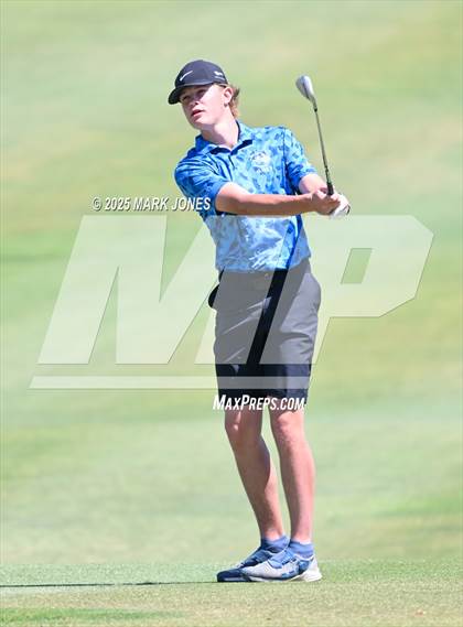 Thumbnail 1 in AIA Division III Championship photogallery.