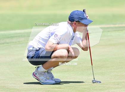 Thumbnail 2 in AIA Division III Championship photogallery.