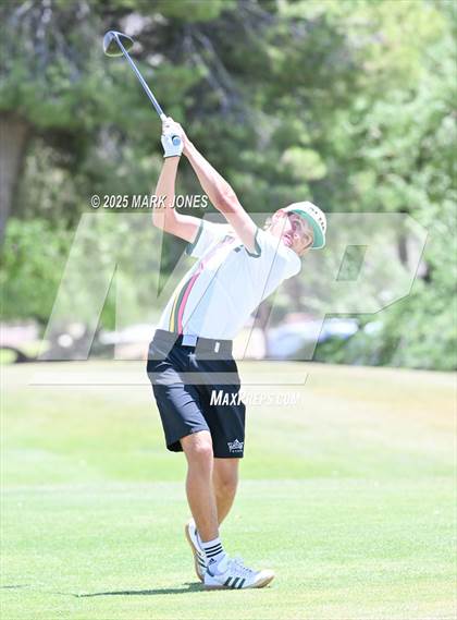 Thumbnail 2 in AIA Division III Championship photogallery.