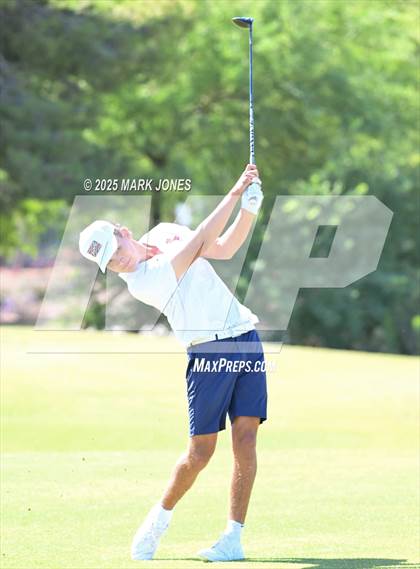 Thumbnail 2 in AIA Division III Championship photogallery.