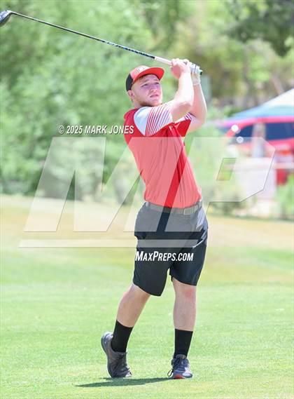 Thumbnail 1 in AIA Division III Championship photogallery.