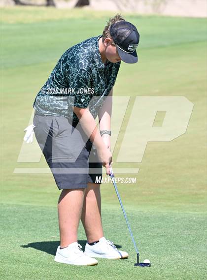 Thumbnail 3 in AIA Division III Championship photogallery.