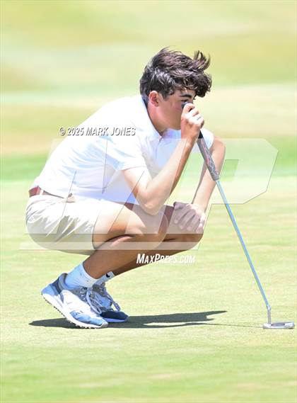 Thumbnail 1 in AIA Division III Championship photogallery.