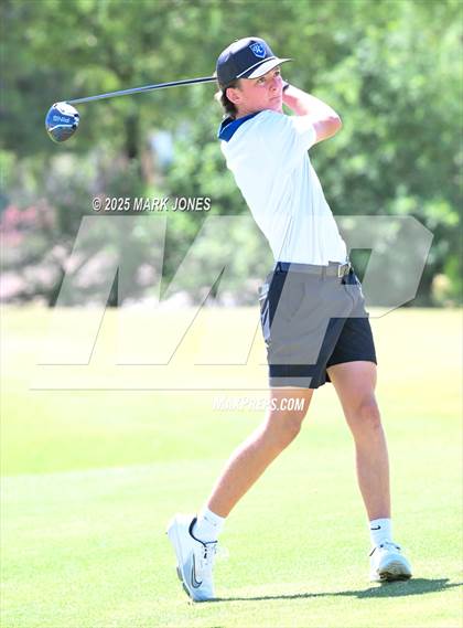 Thumbnail 3 in AIA Division III Championship photogallery.