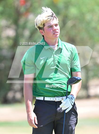 Thumbnail 3 in AIA Division III Championship photogallery.