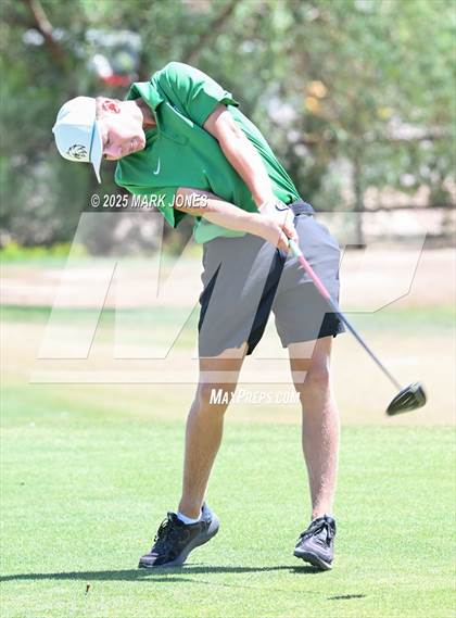 Thumbnail 3 in AIA Division III Championship photogallery.