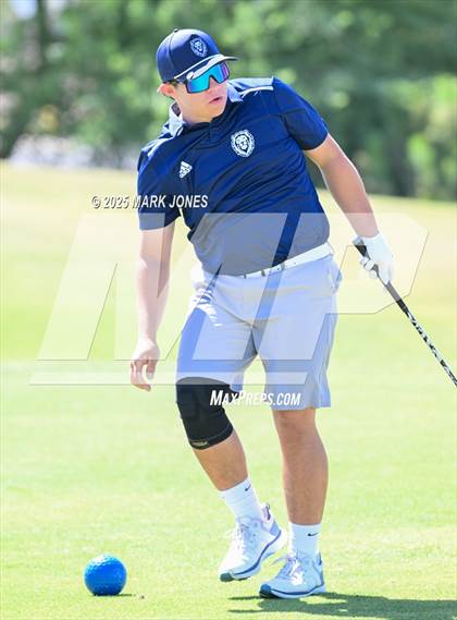 Thumbnail 2 in AIA Division III Championship photogallery.