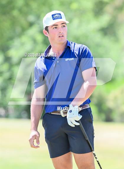 Thumbnail 1 in AIA Division III Championship photogallery.